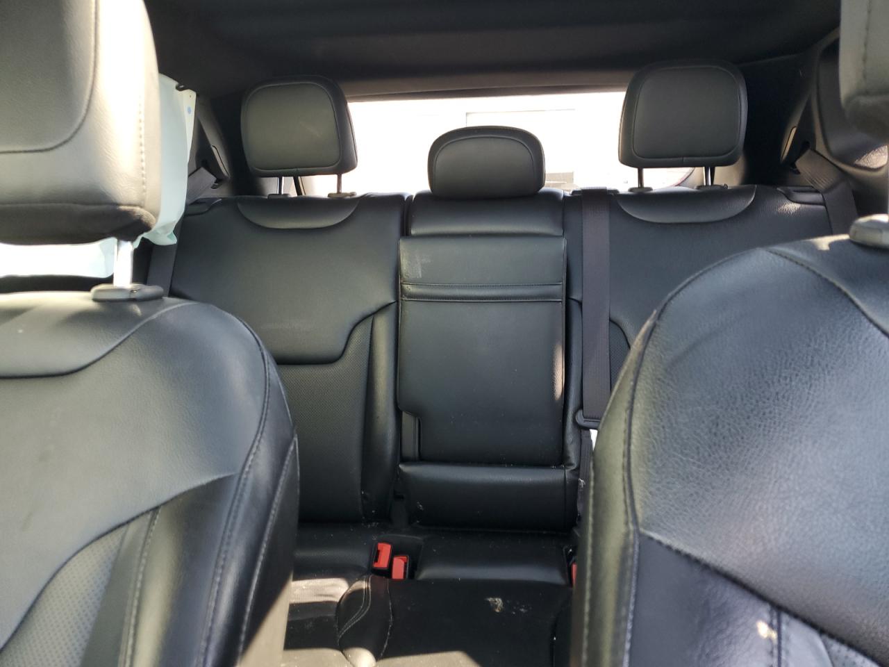 2020 Jeep Compass - Image 10