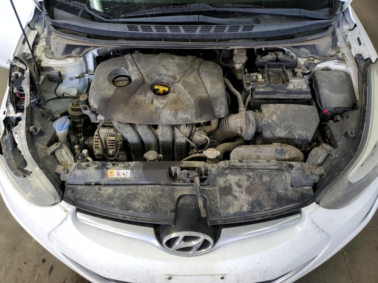 2016 Hyundai Elantra - Image 13