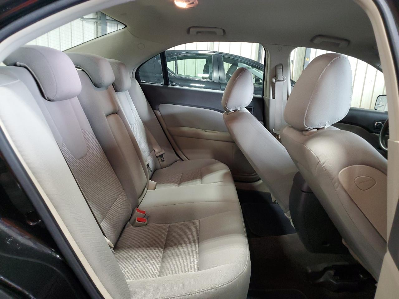 2010 Ford Fusion - Image 10