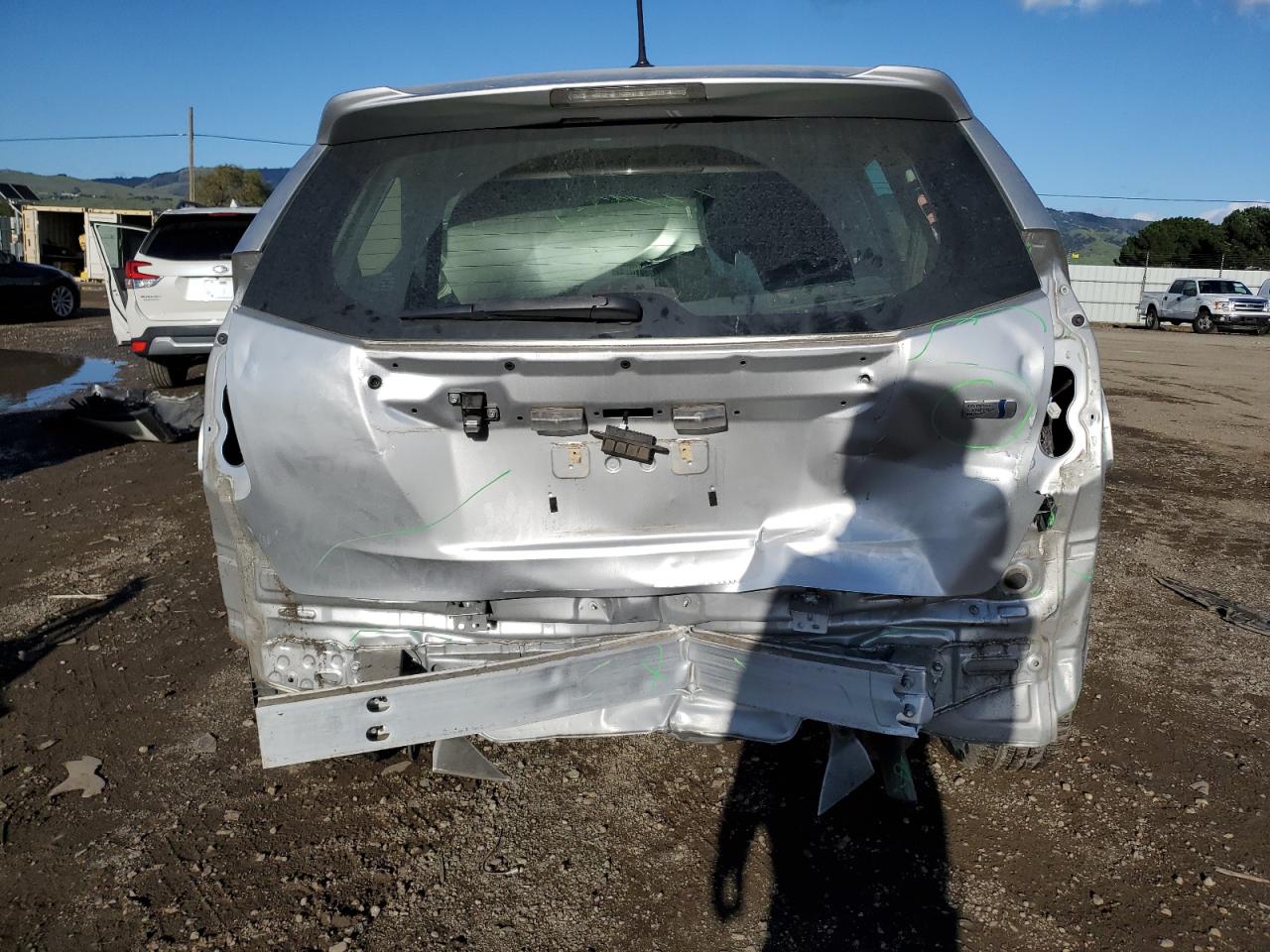 2013 Toyota Prius - Image 6