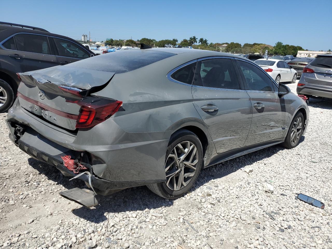 2022 Hyundai Sonata - Image 3