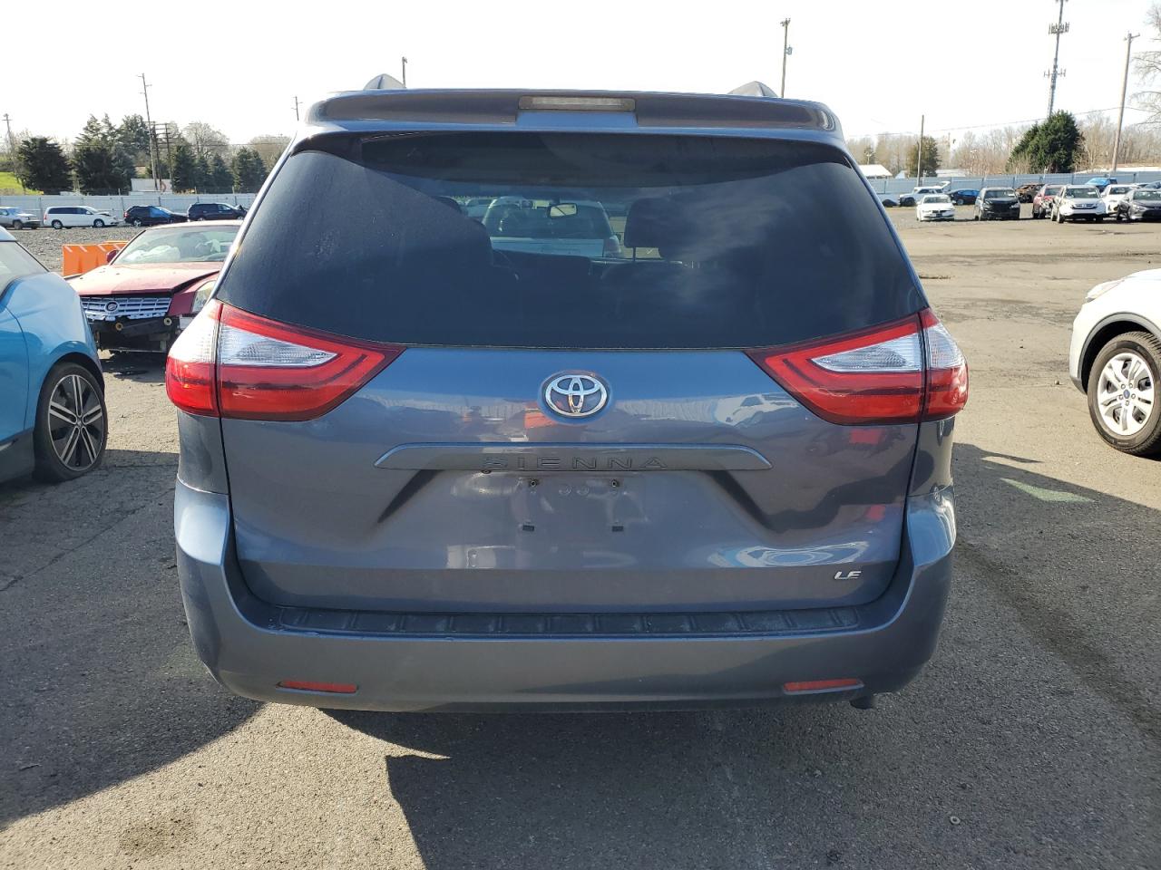 2015 Toyota Sienna - Image 6
