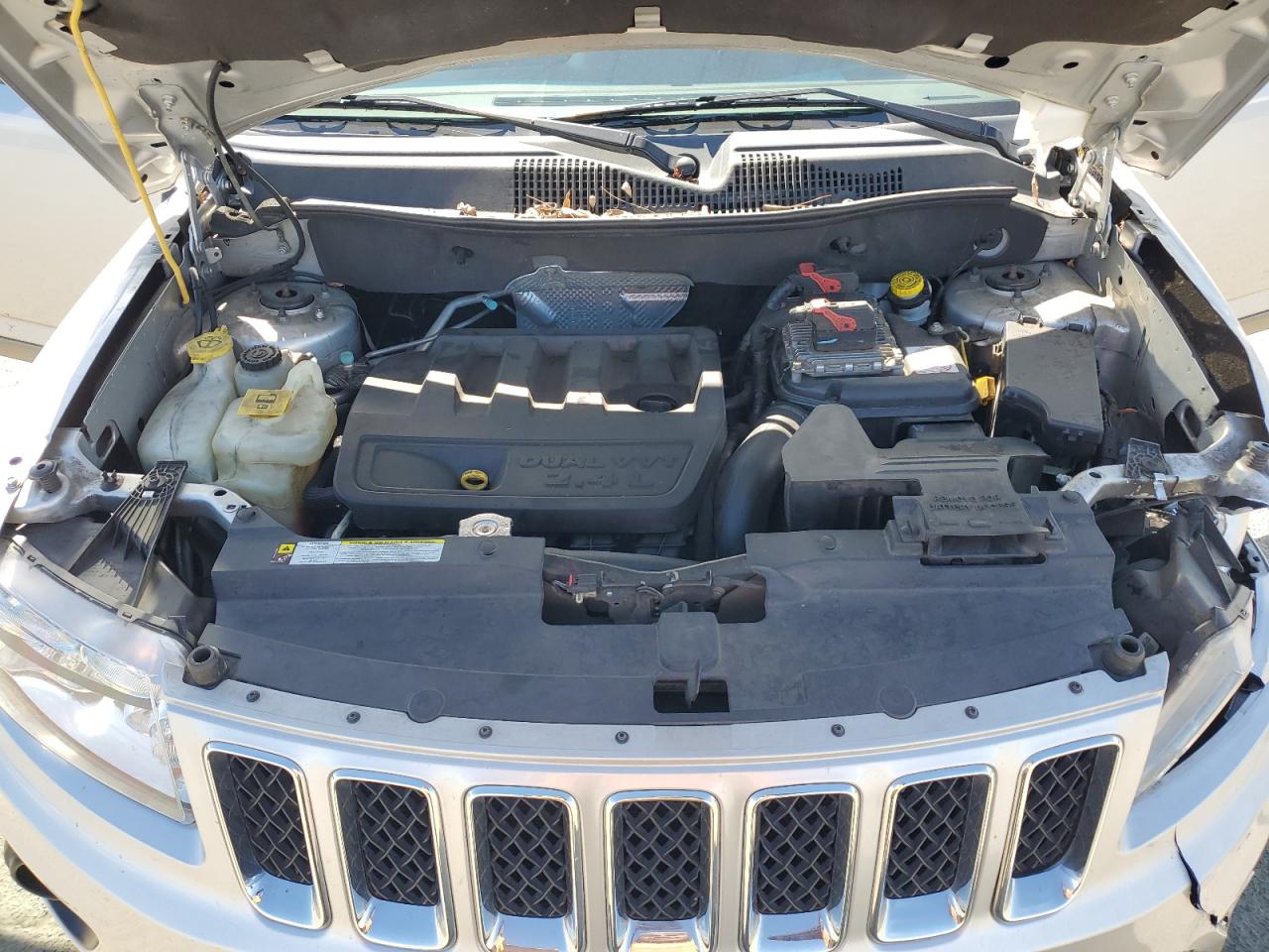 2012 Jeep Compass - Image 12