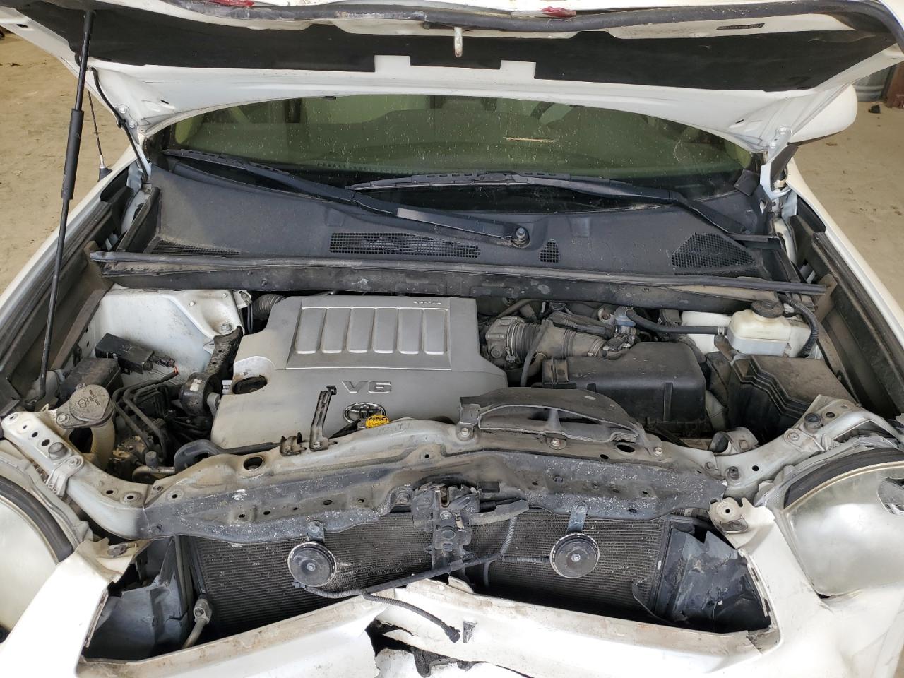 2010 Toyota Highlander - Image 13
