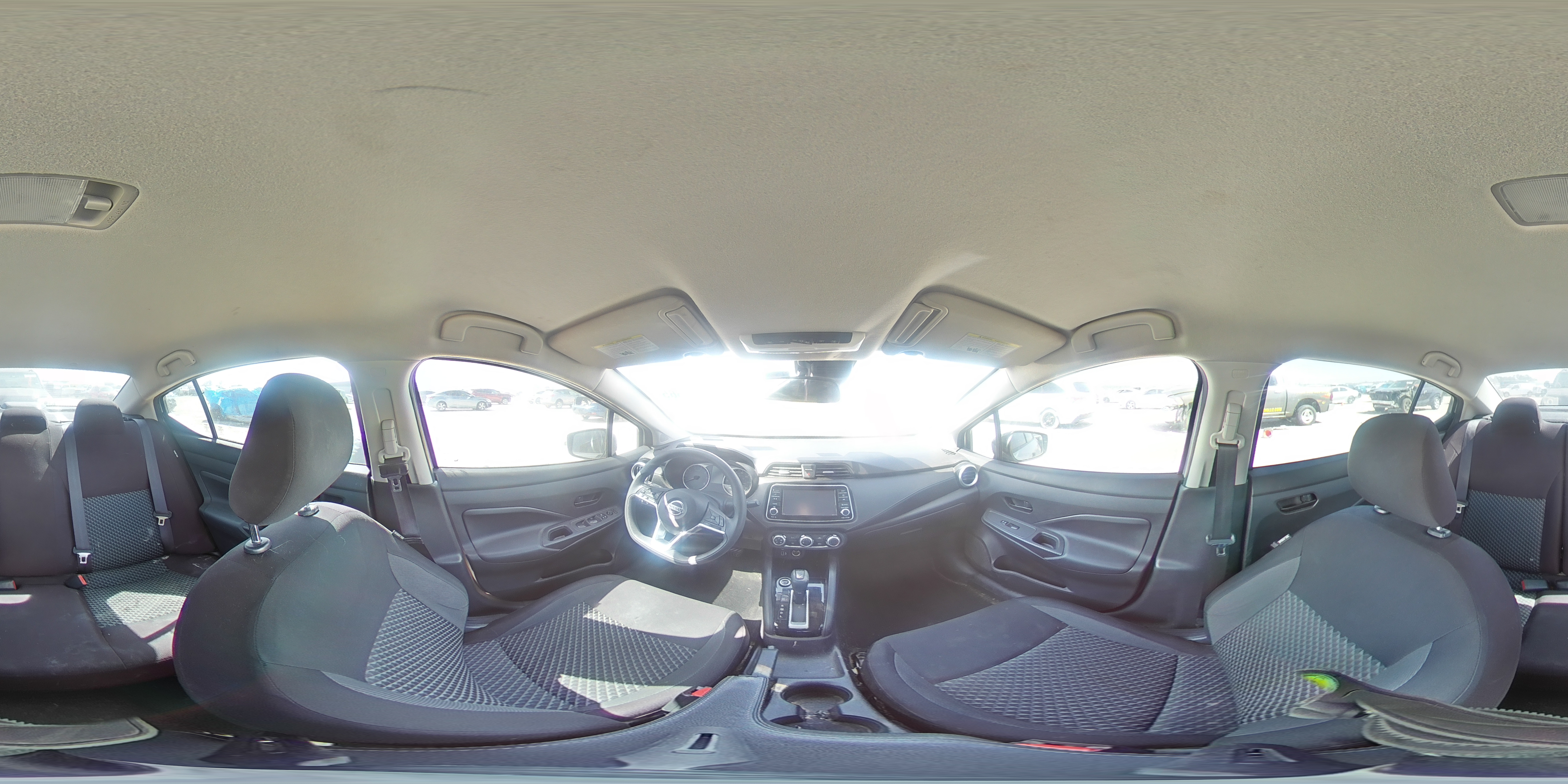 2020 Nissan Versa - Image 13