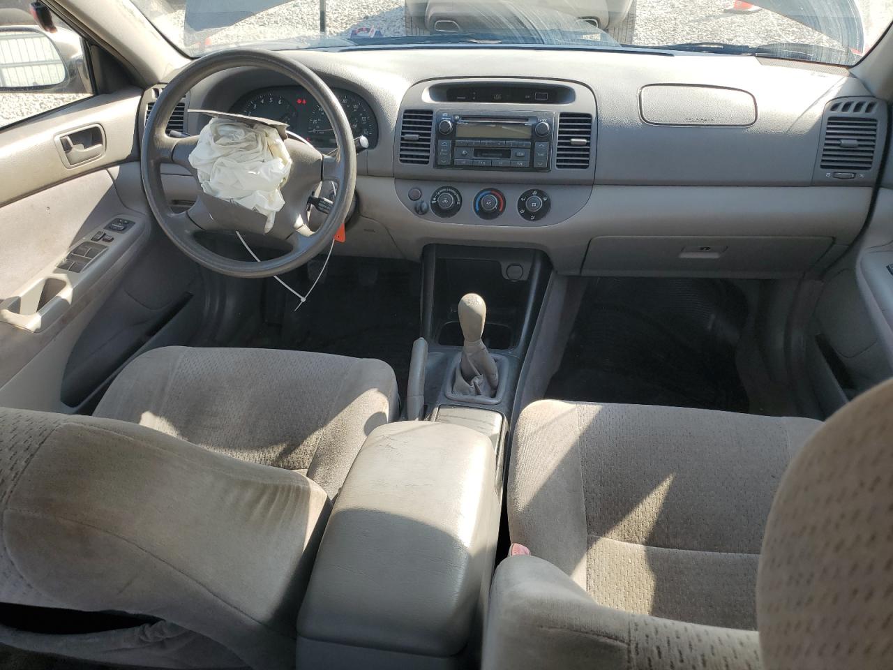 2004 Toyota Camry - Image 8