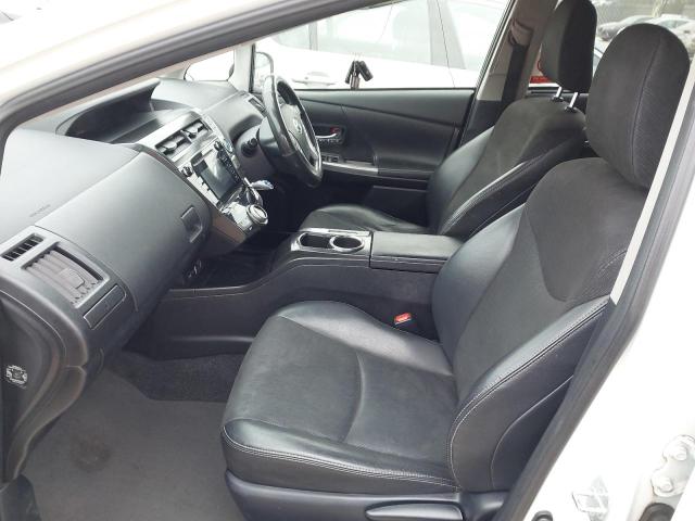 2015 TOYOTA PRIUS + ICON CVT 