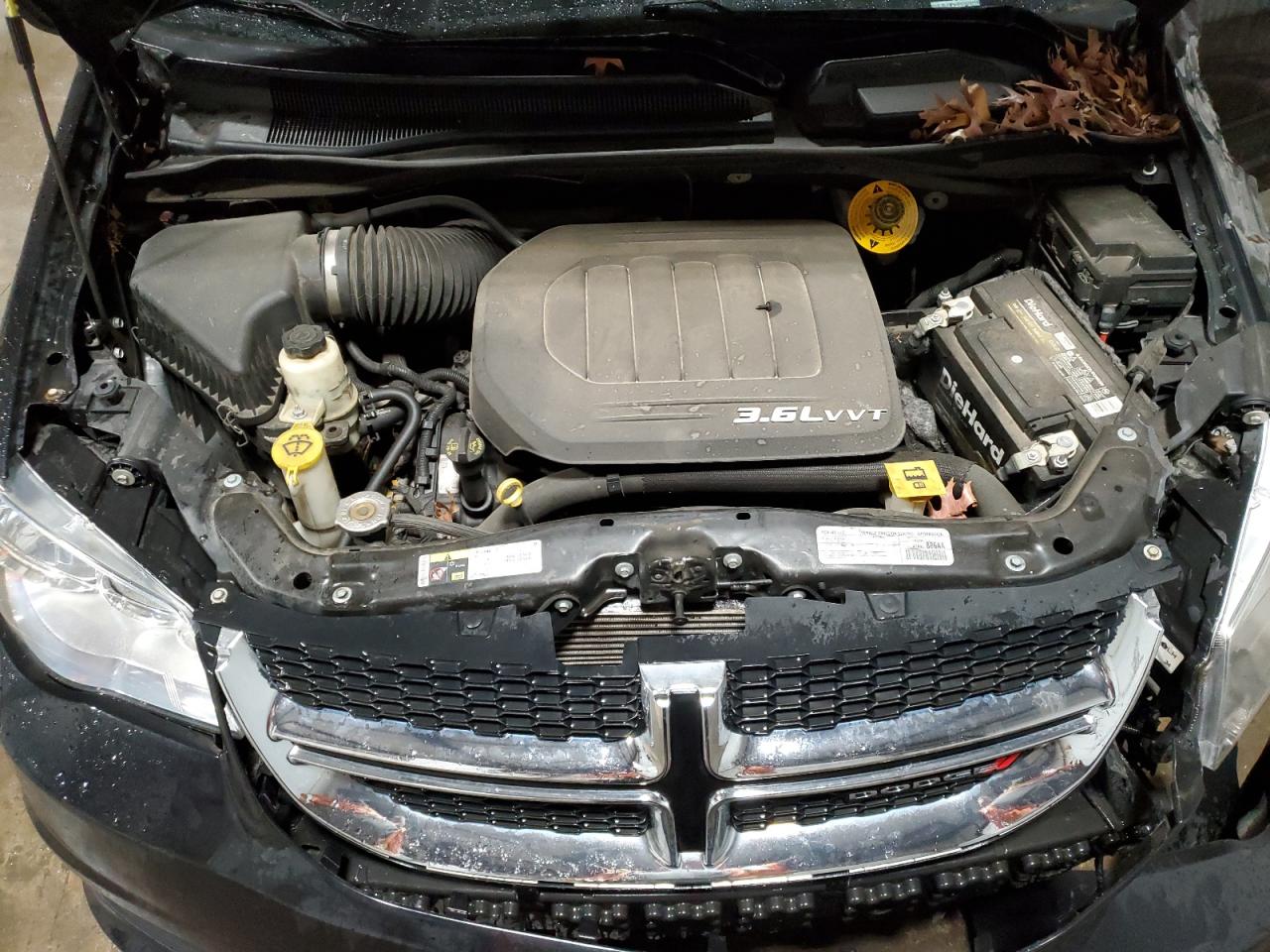 2017 Dodge Caravan - Image 12