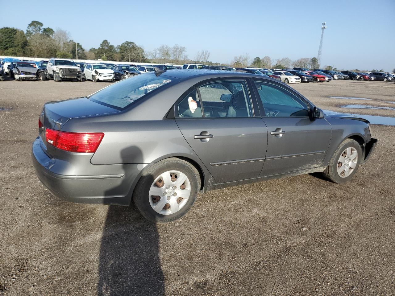 2009 Hyundai Sonata - Image 3