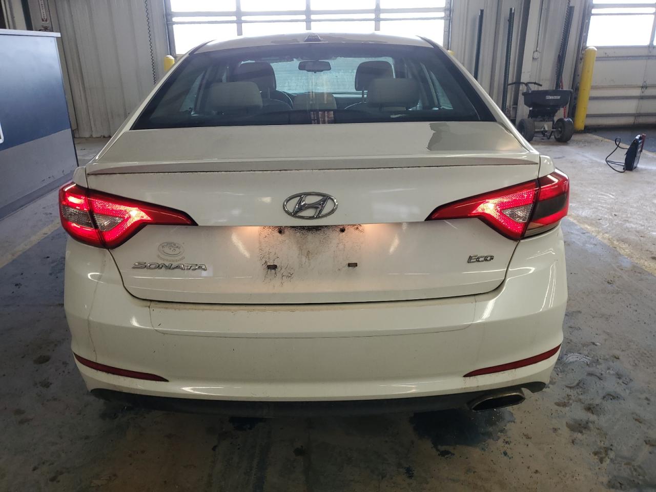2015 Hyundai Sonata - Image 6