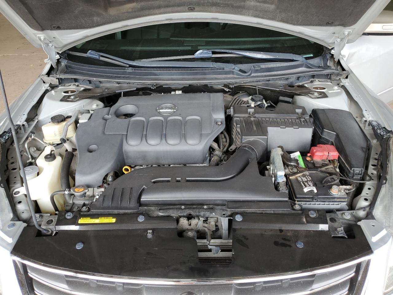 2010 Nissan Altima - Image 11