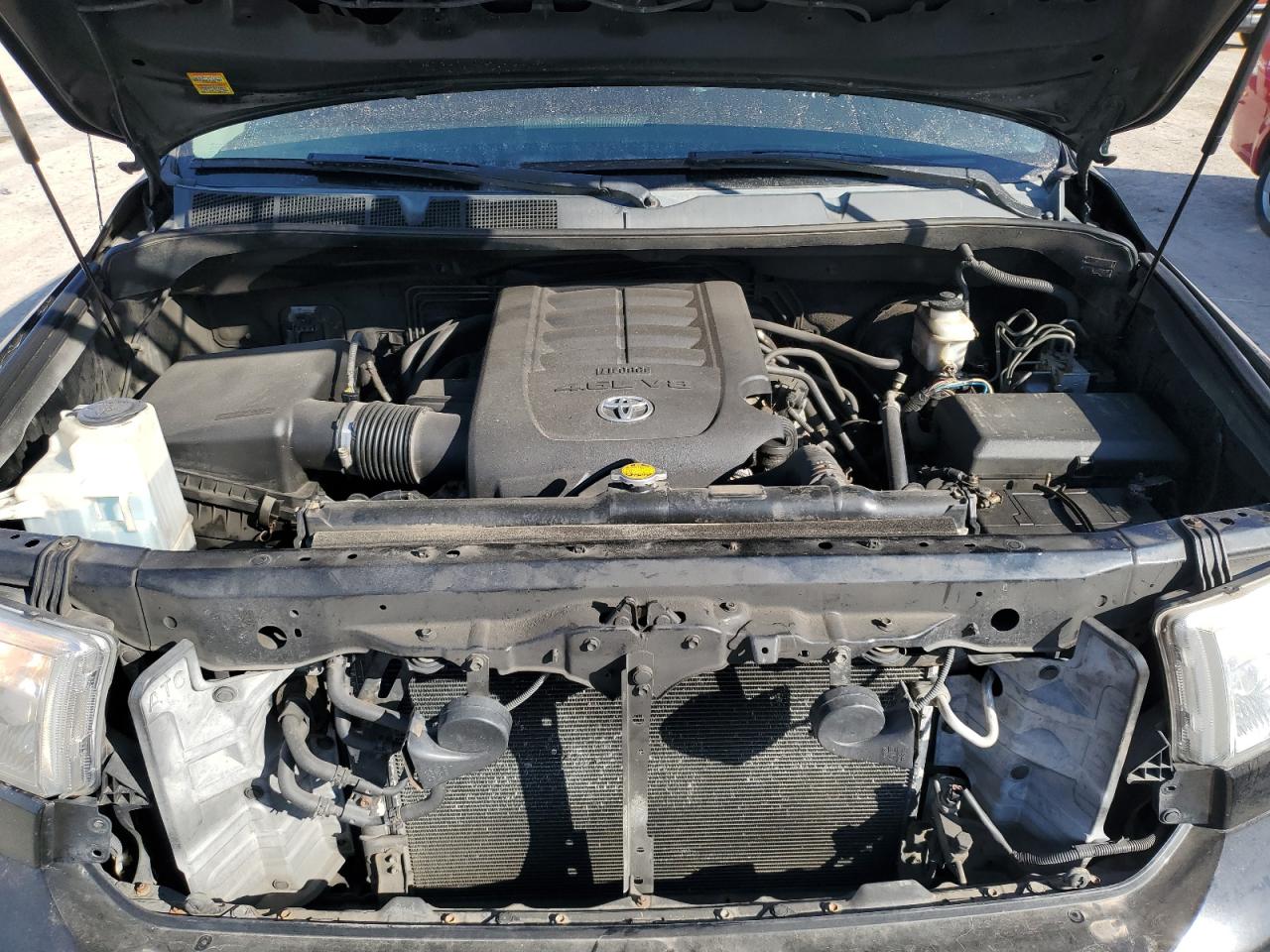 2012 Toyota Tundra - Image 13