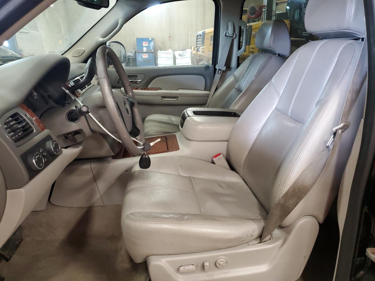 2008 Chevrolet Tahoe - Image 7
