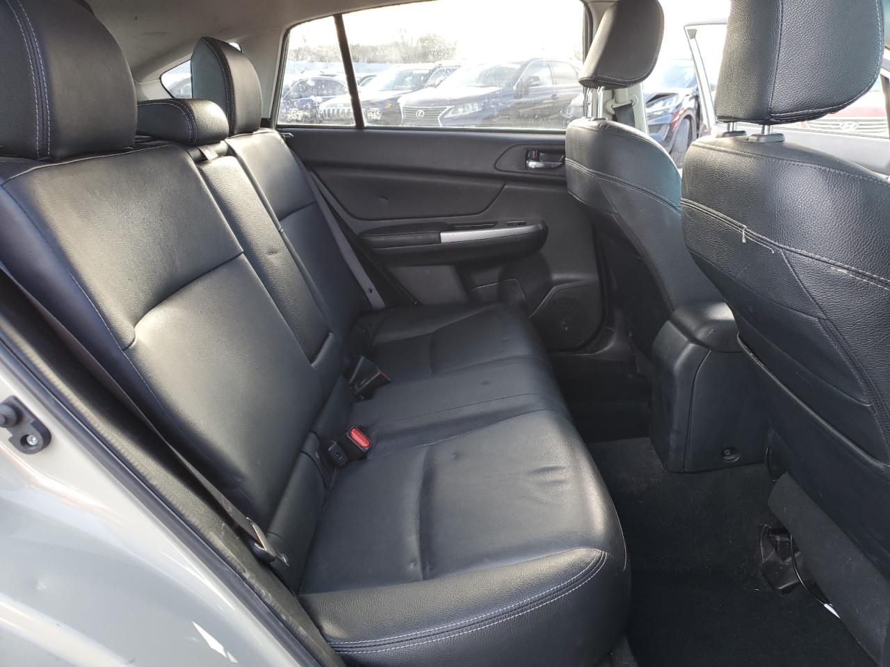 2015 Subaru XV - Image 11