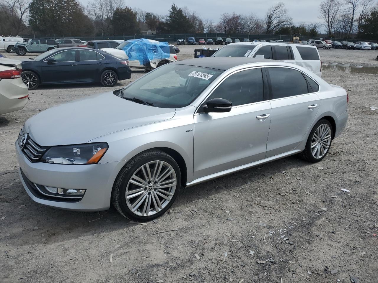 2015 Volkswagen Passat - Image 1