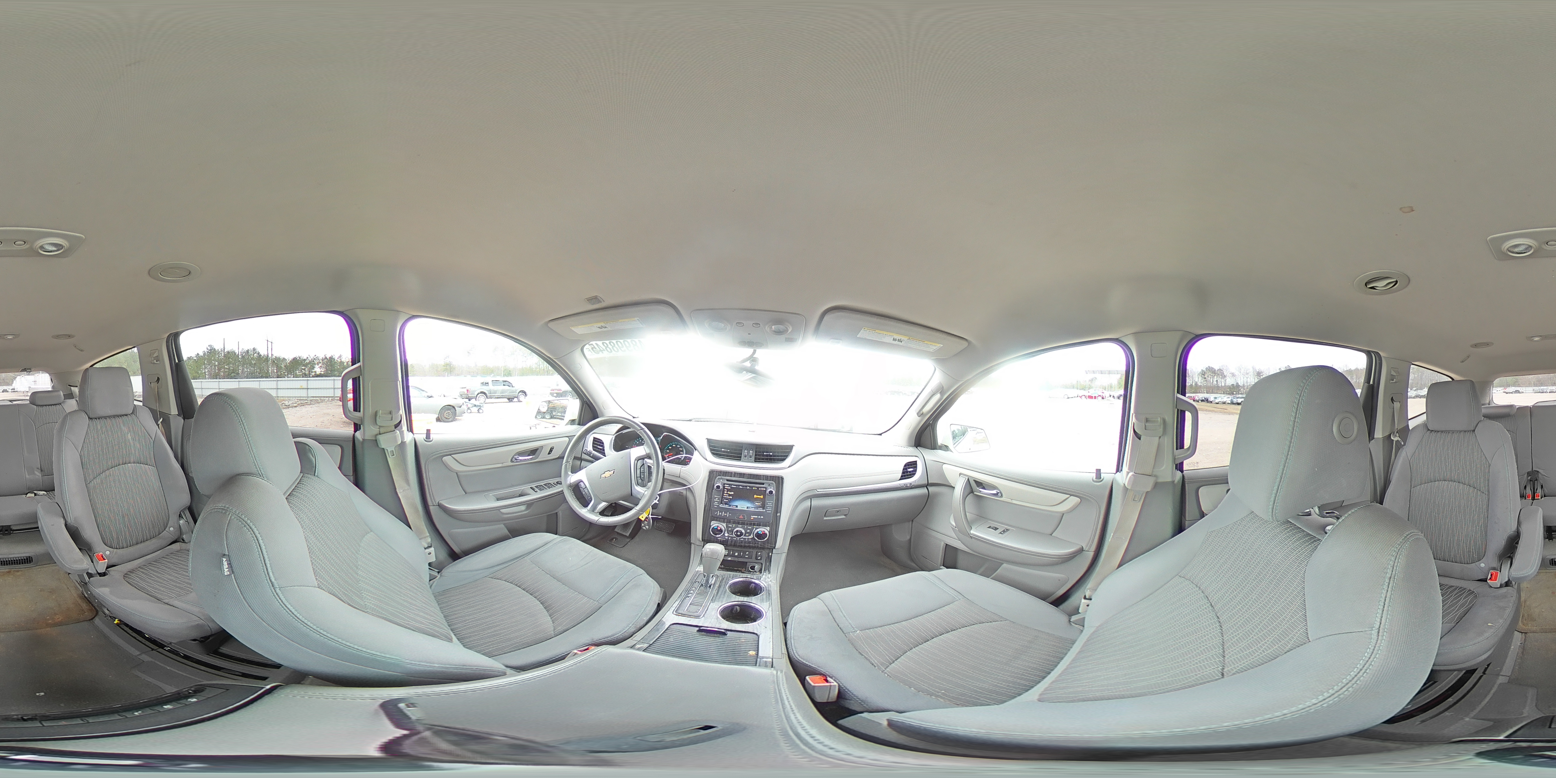 2014 Chevrolet Traverse - Image 13