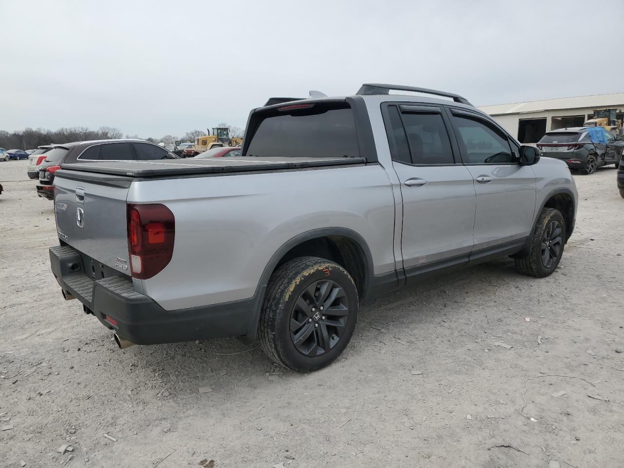 2021 Honda Ridgeline - Image 3