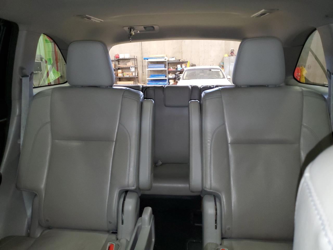 2016 Toyota Highlander - Image 10