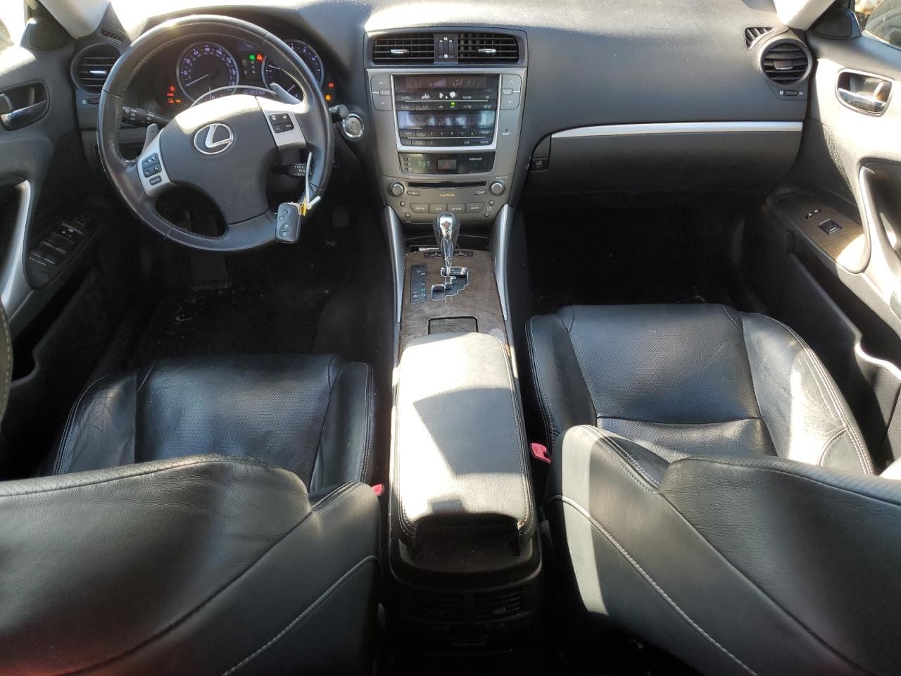 2011 Lexus IS - Image 8