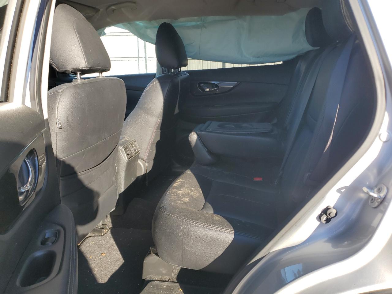 JN8AT2MT0JW454747 NISSAN ROGUE 2018