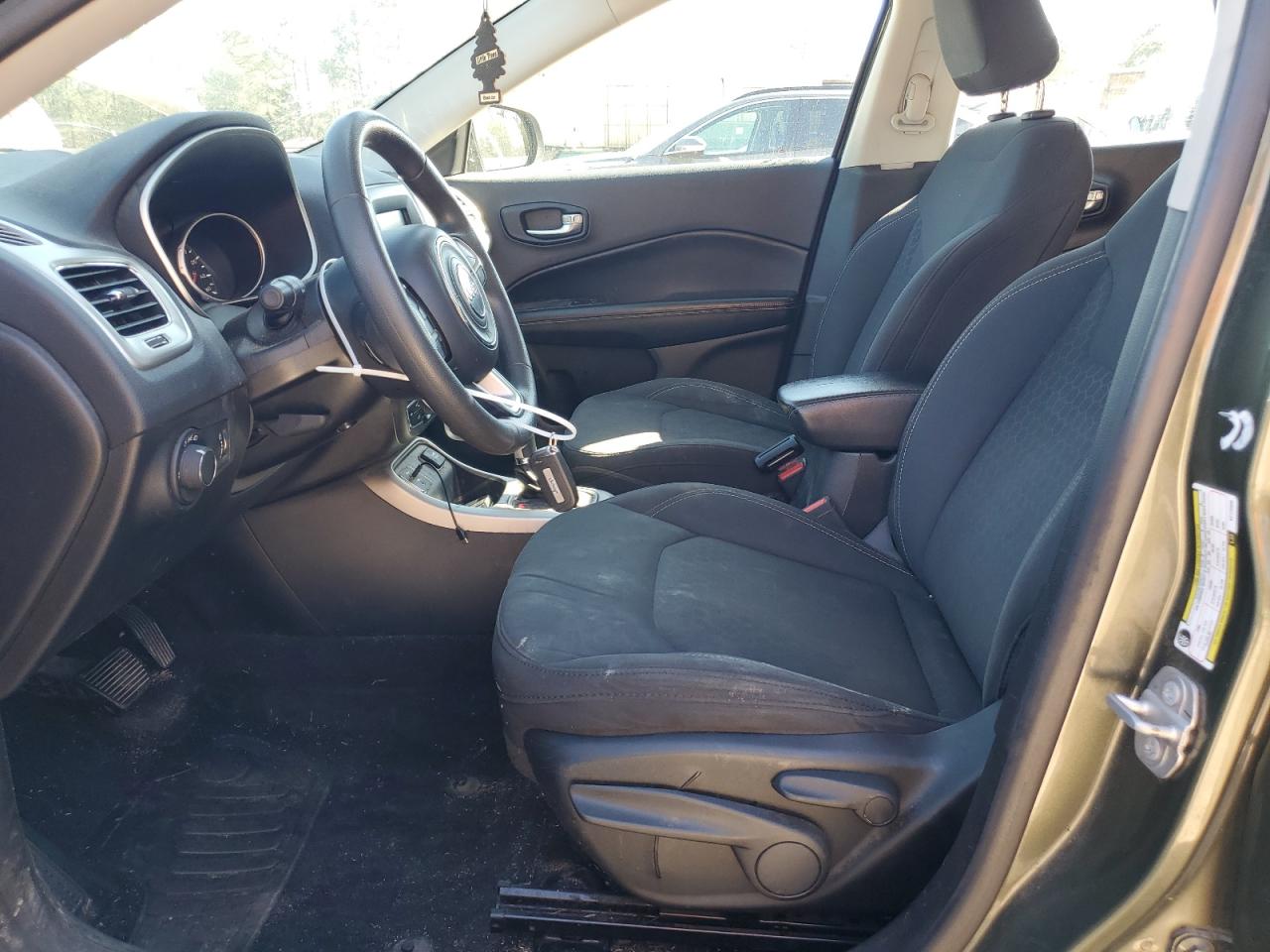 2019 Jeep Compass - Image 7