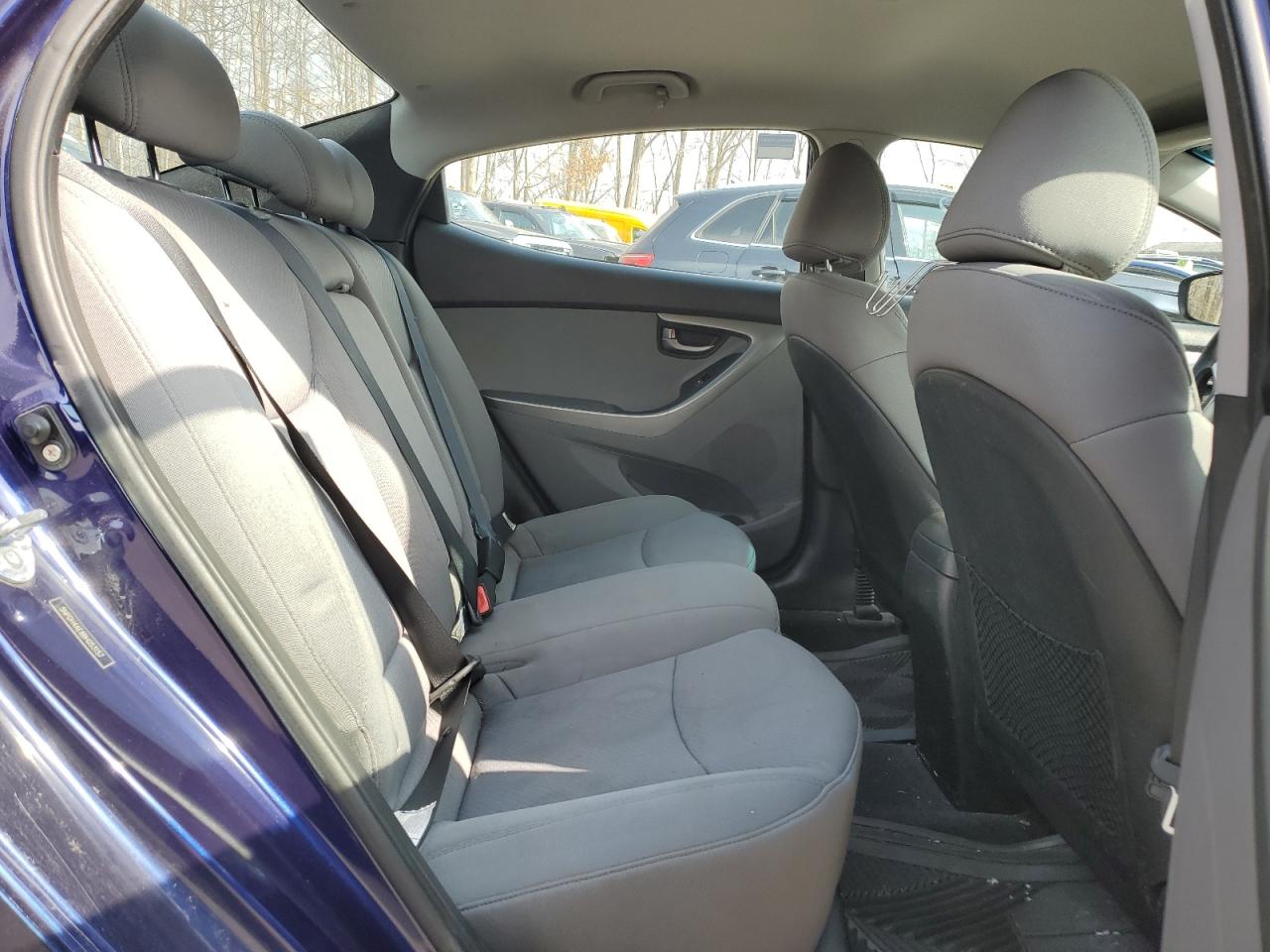 2011 Hyundai Elantra - Image 11