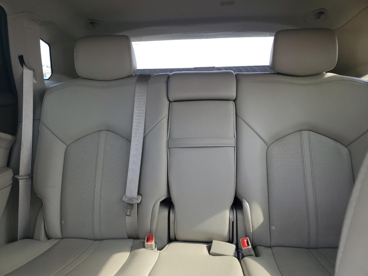 2015 Cadillac SRX - Image 10