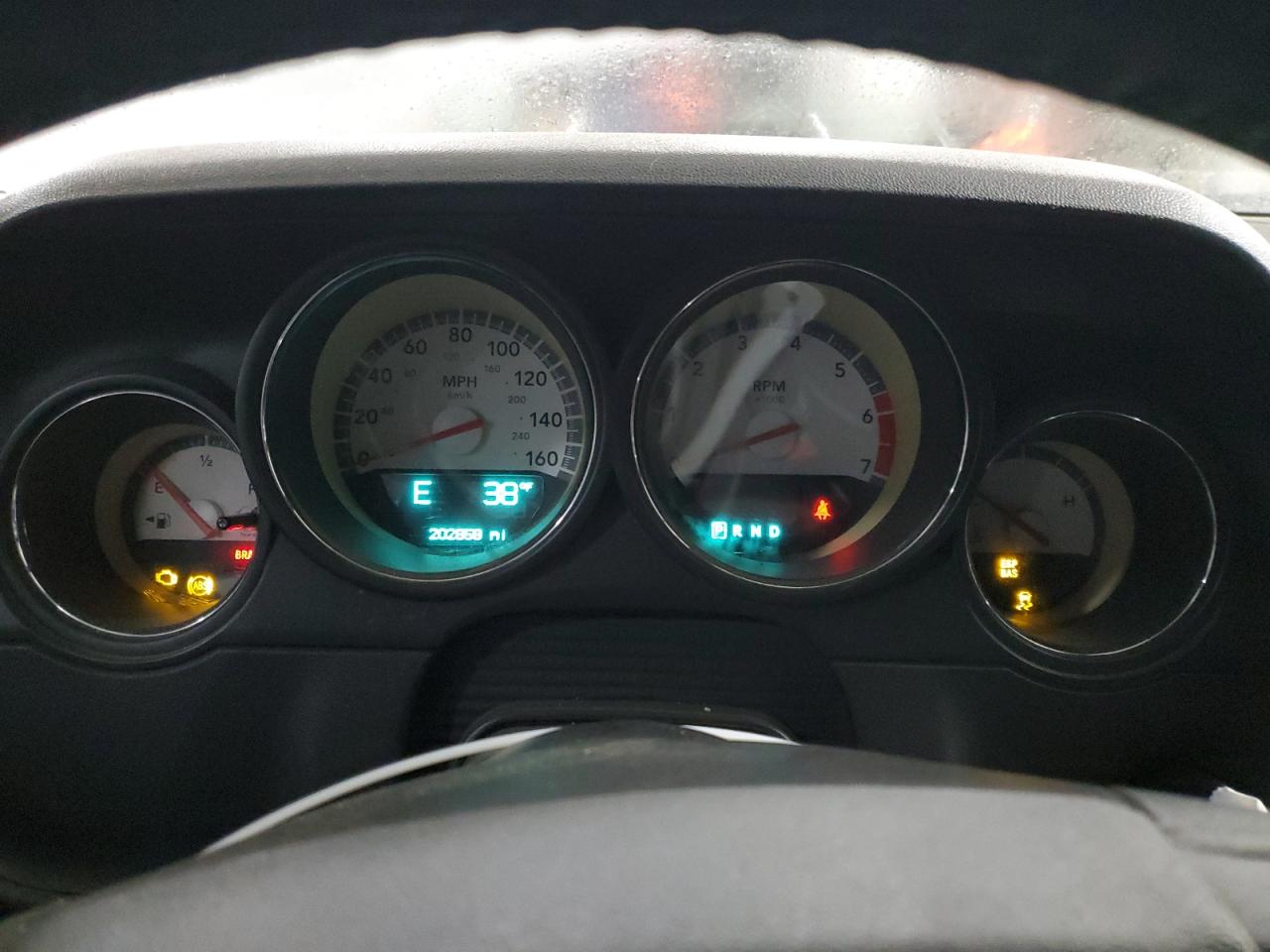 2010 Dodge Challenger - Image 9