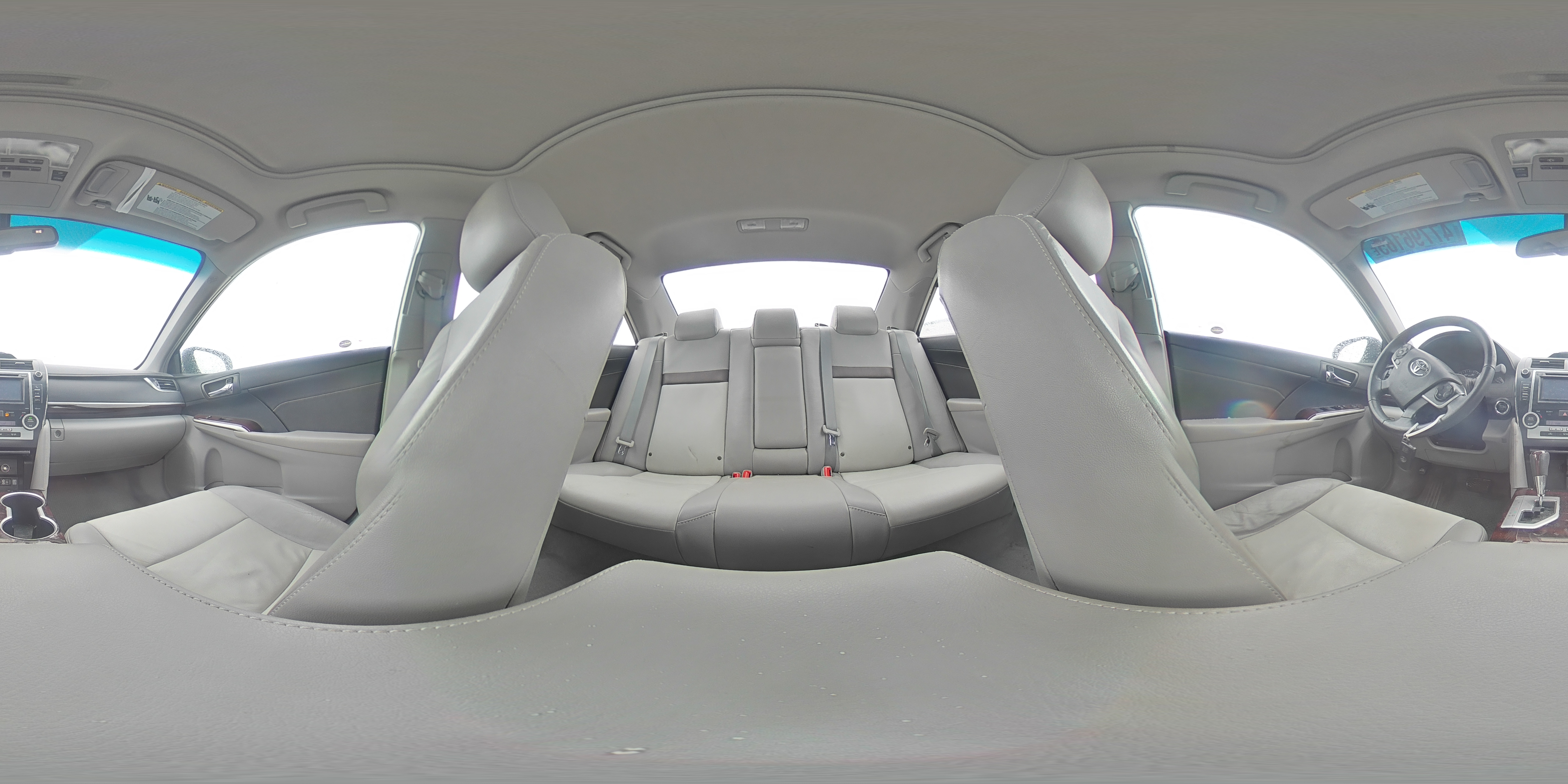 2013 Toyota Camry - Image 15