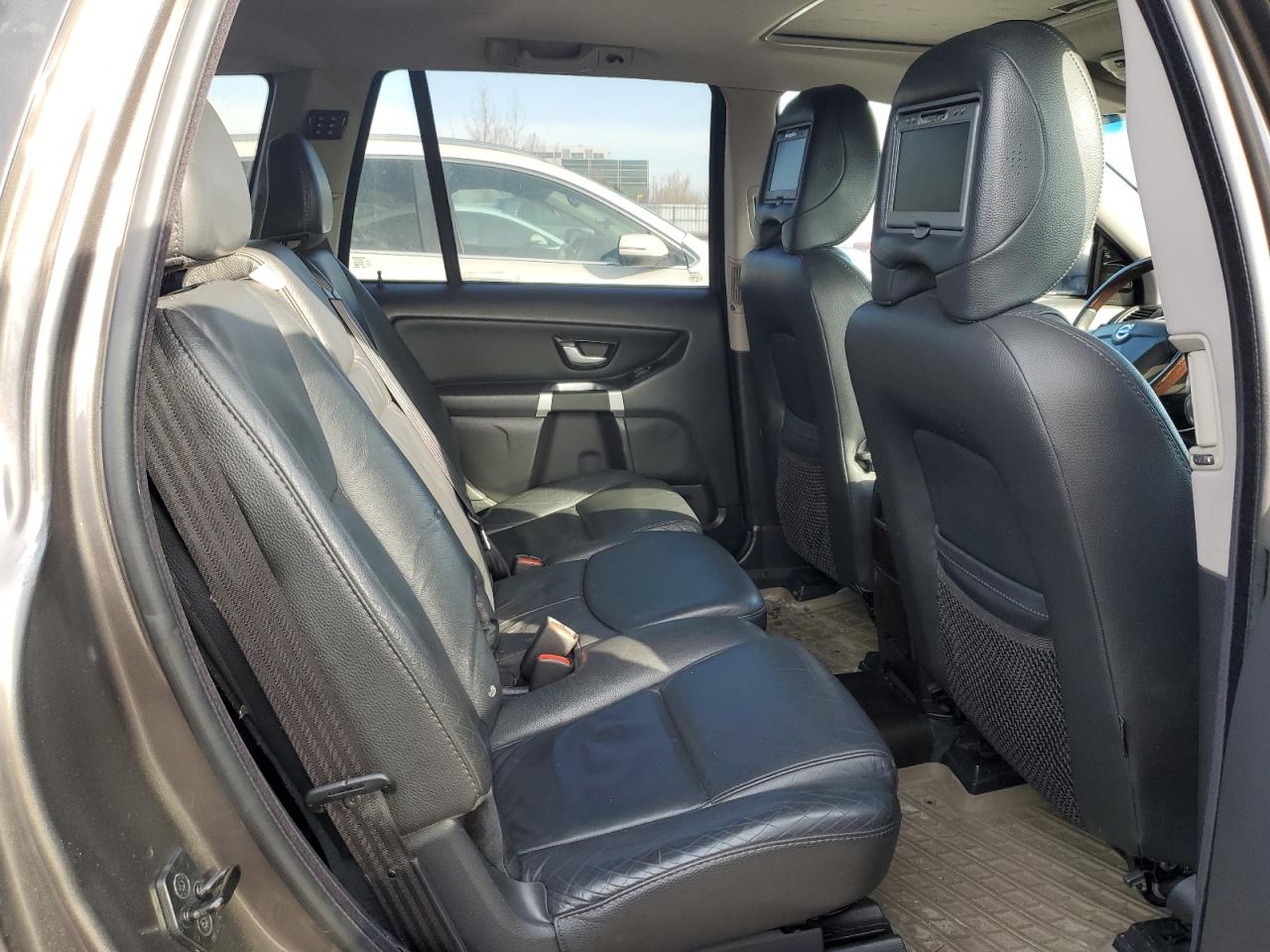 2009 Volvo XC90 - Image 11