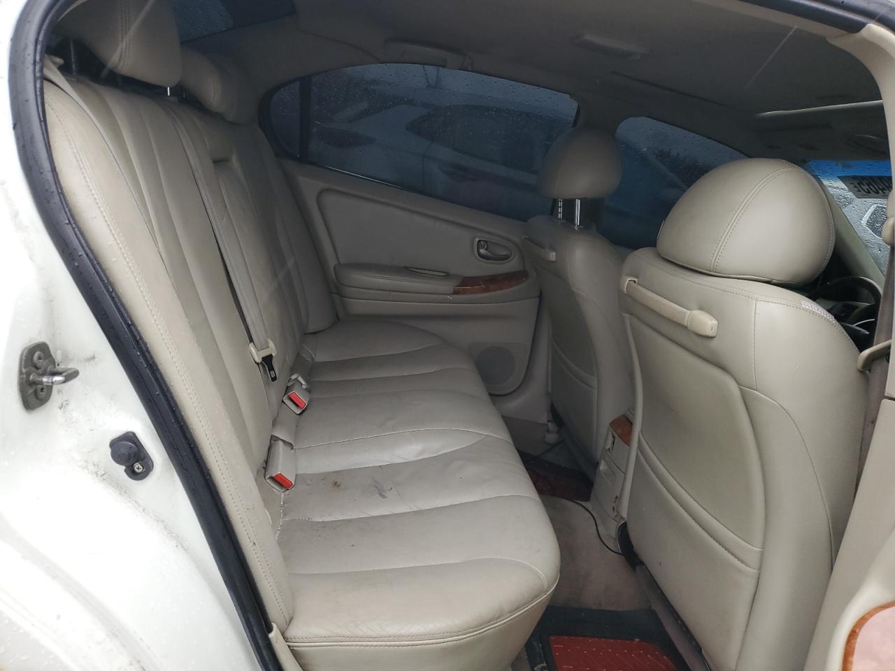 2002 Infiniti I - Image 10