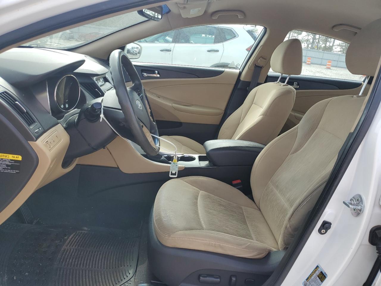 2011 Hyundai Sonata - Image 7