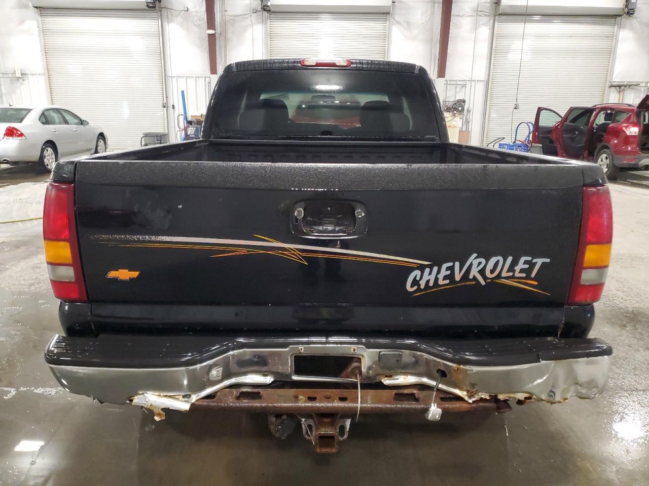 2000 Chevrolet Silverado - Image 6