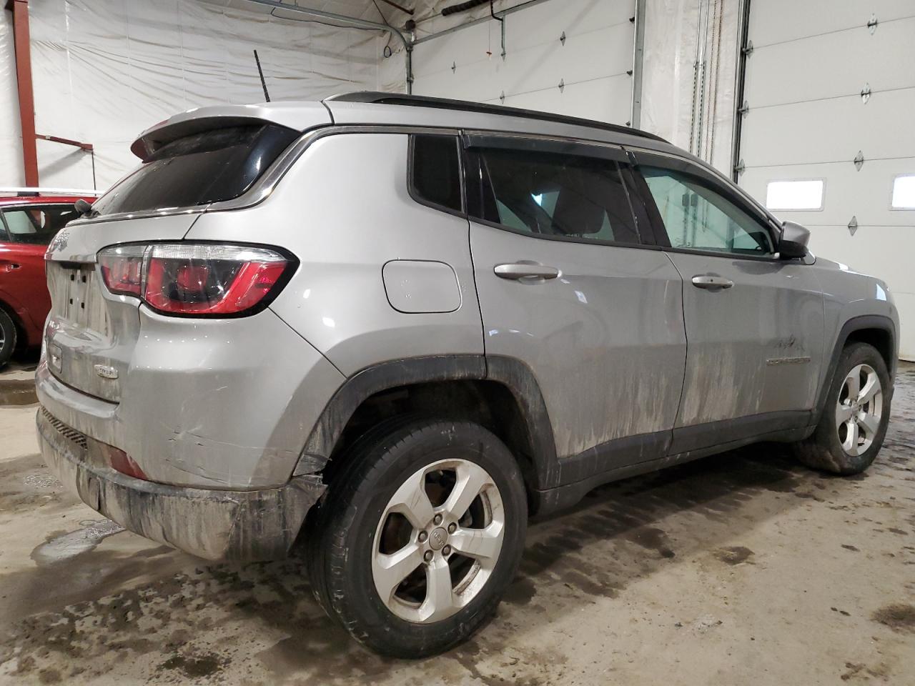 2018 Jeep Compass - Image 3