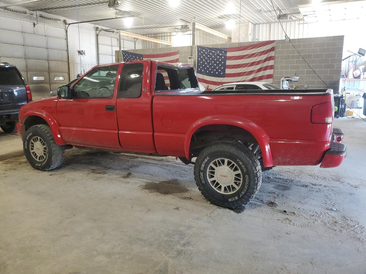 2000 GMC Sonoma - Image 2