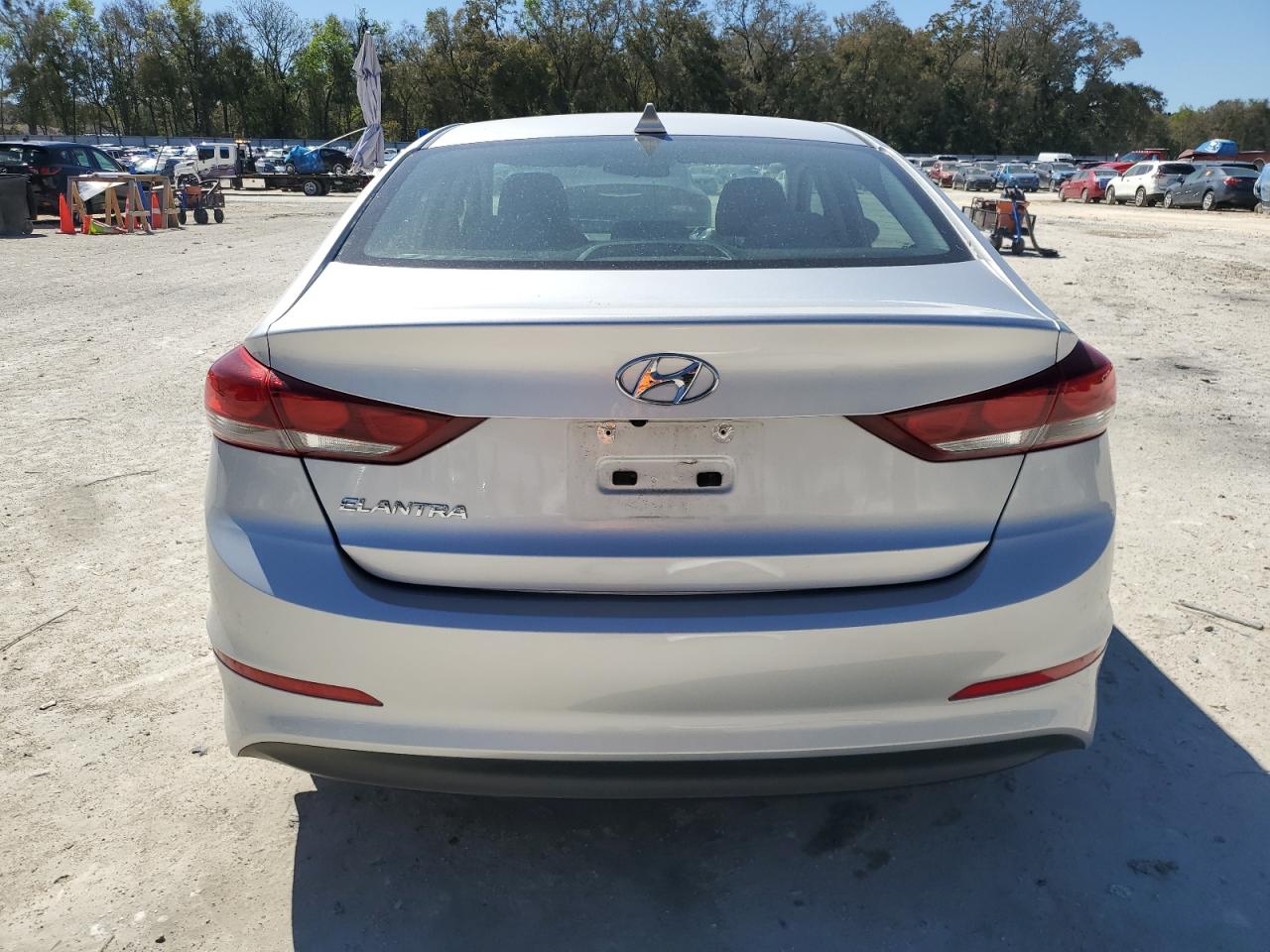 2018 Hyundai Elantra - Image 6