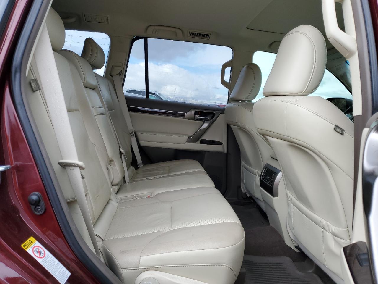 2017 Lexus GX - Image 11