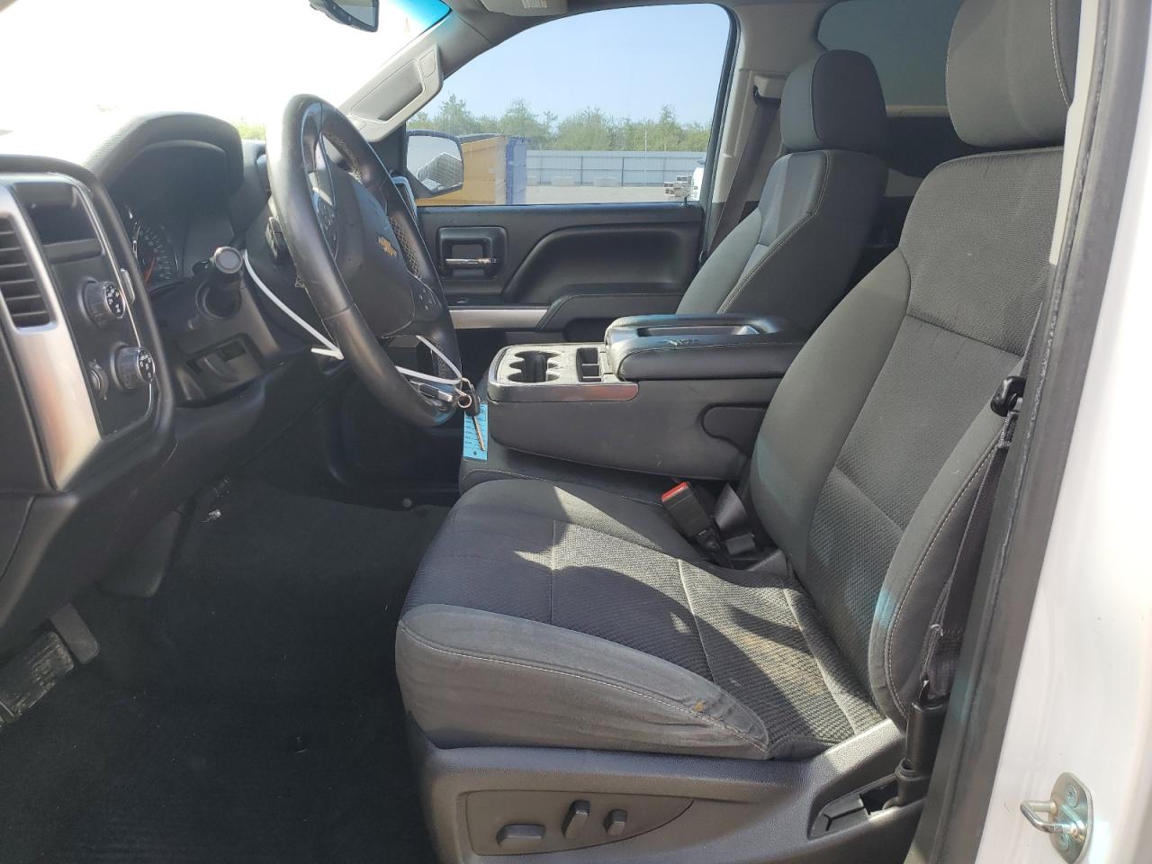 2015 Chevrolet Silverado - Image 7