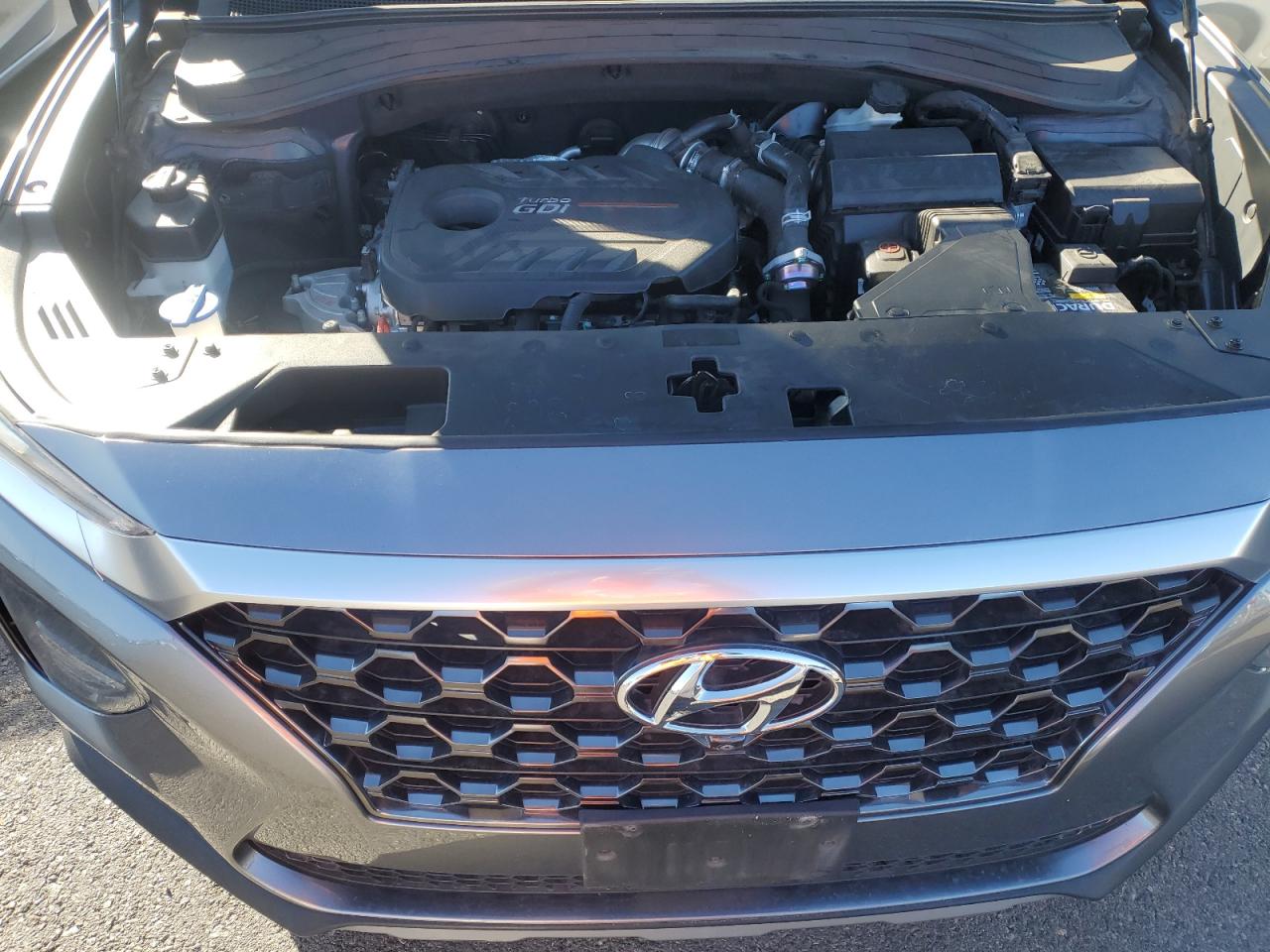 2019 Hyundai Santa Fe - Image 12