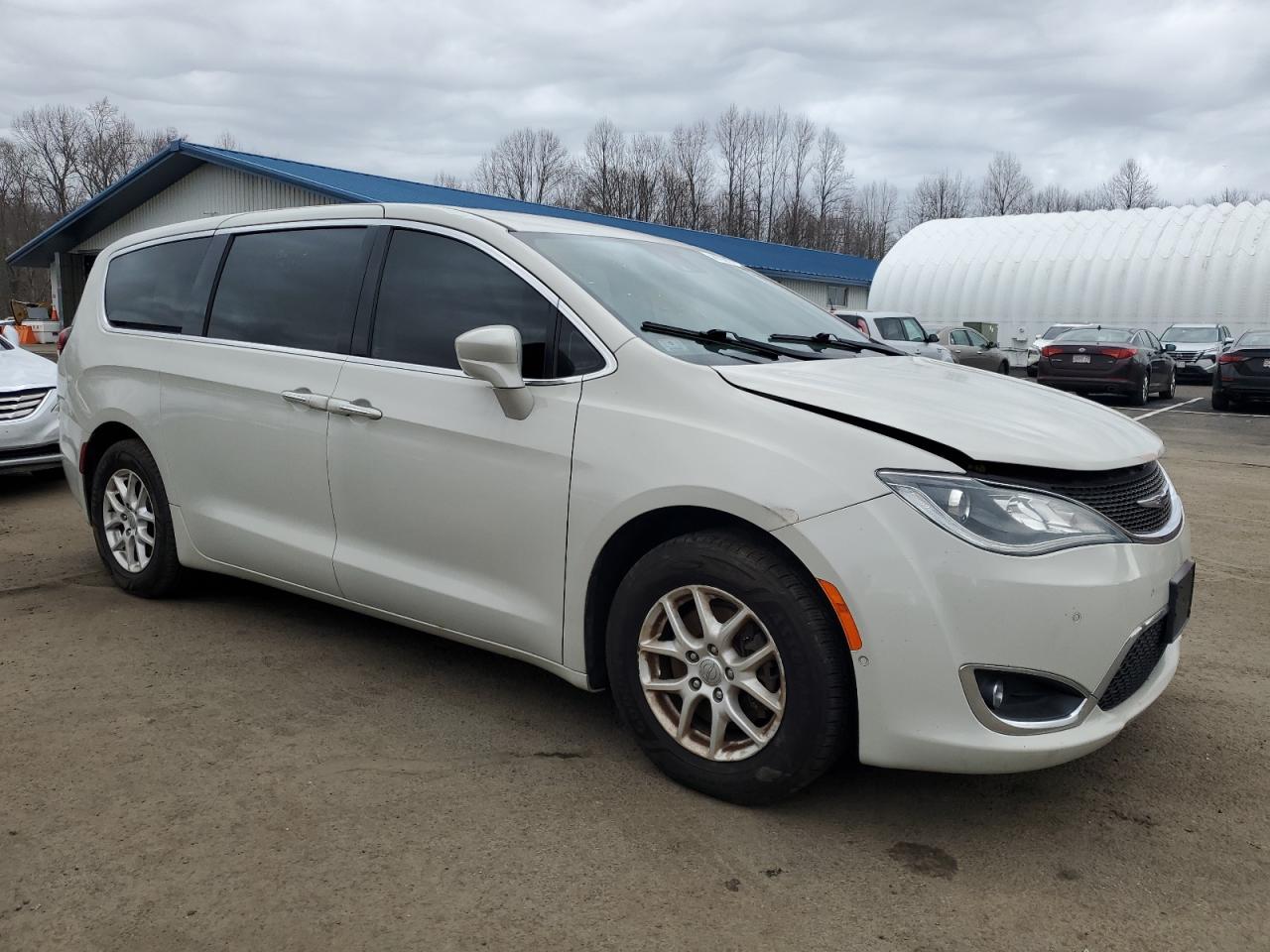 2020 Chrysler Pacifica - Image 4