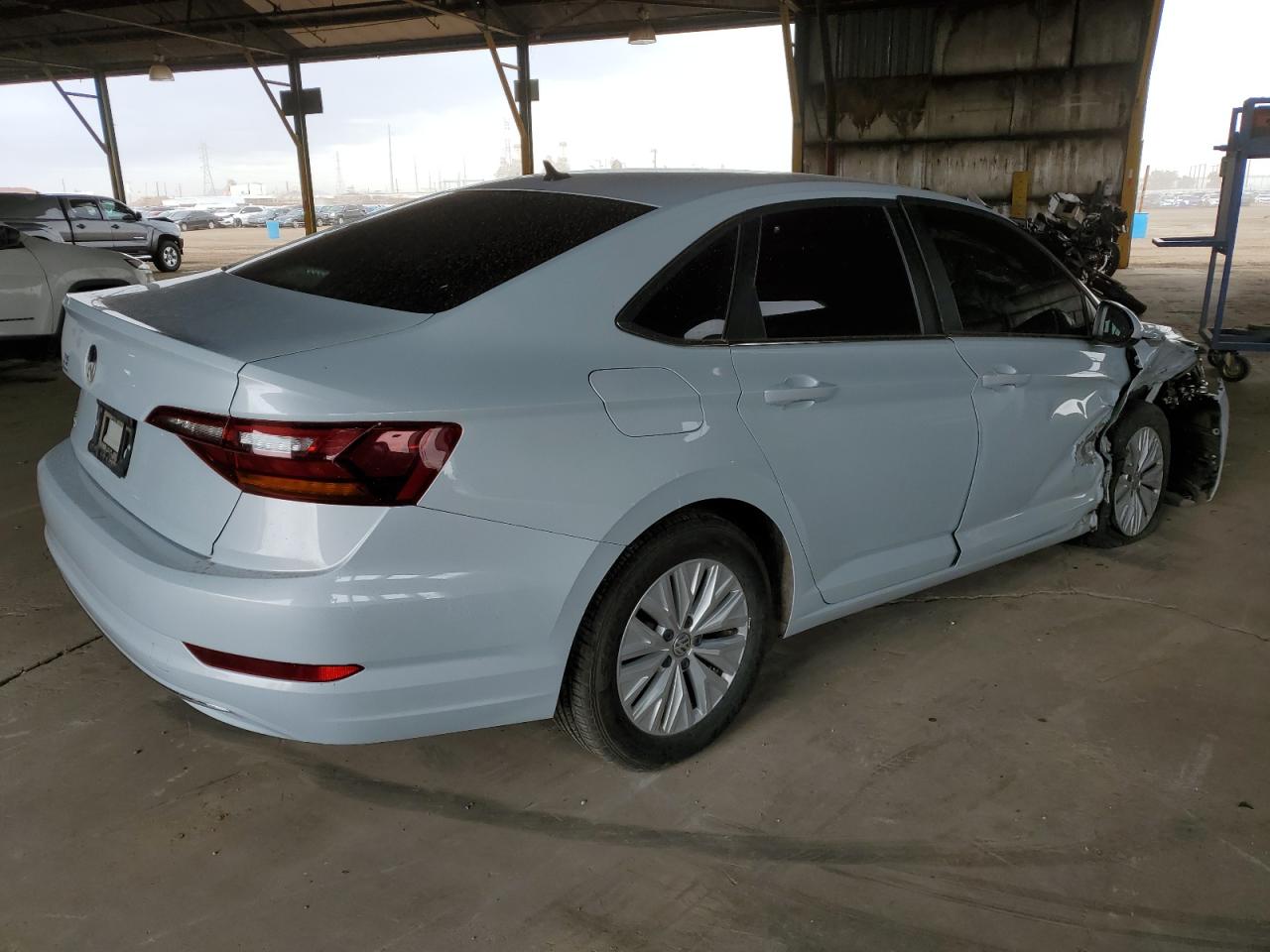 2019 Volkswagen Jetta - Image 3