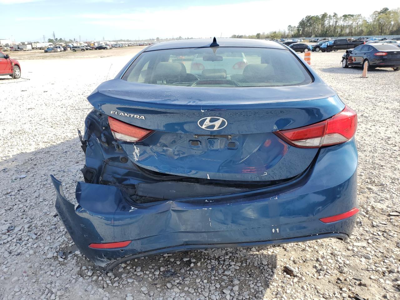 2014 Hyundai Elantra - Image 6