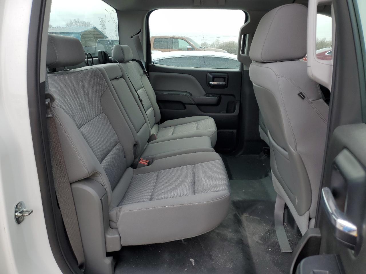 2014 Chevrolet Silverado - Image 10