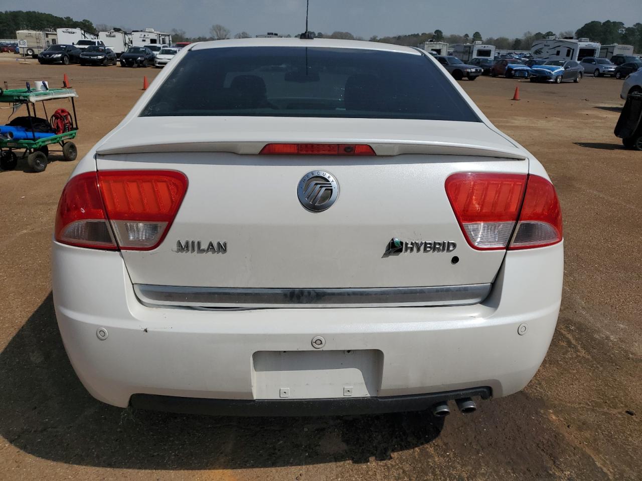 2010 Mercury Milan - Image 6