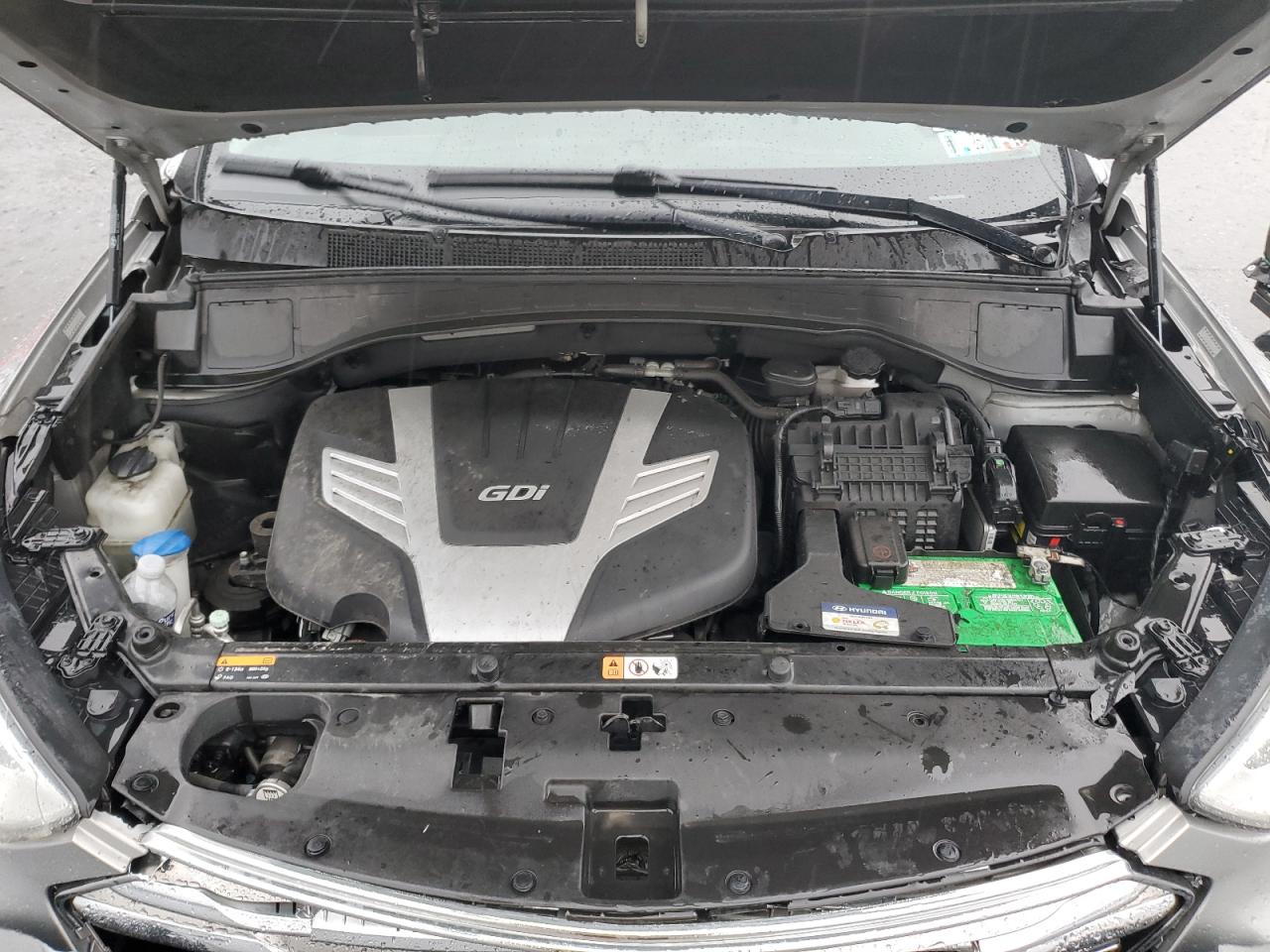 2015 Hyundai Santa Fe - Image 13