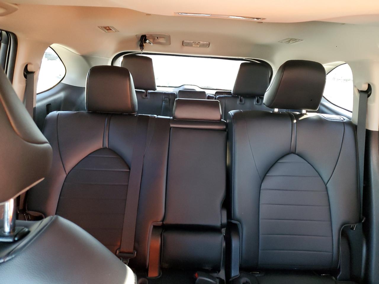 2020 Toyota Highlander - Image 10