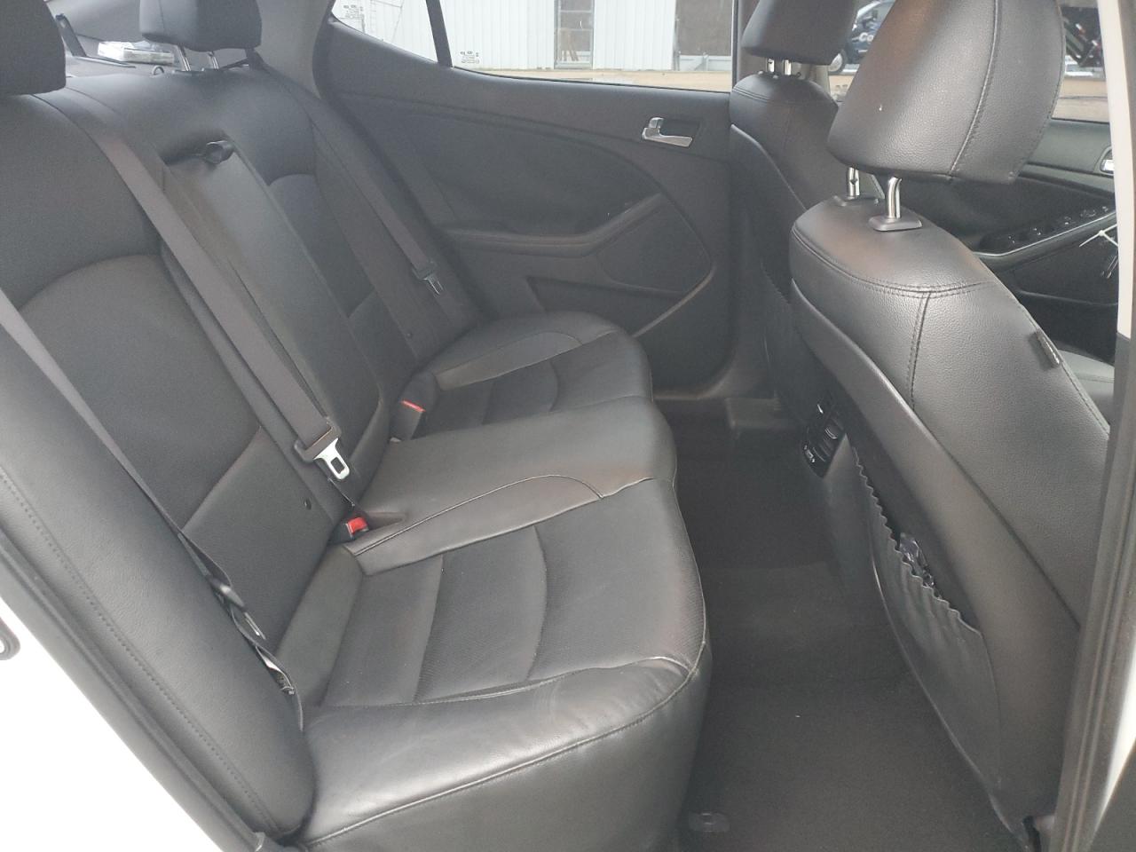 2016 Kia Optima - Image 11