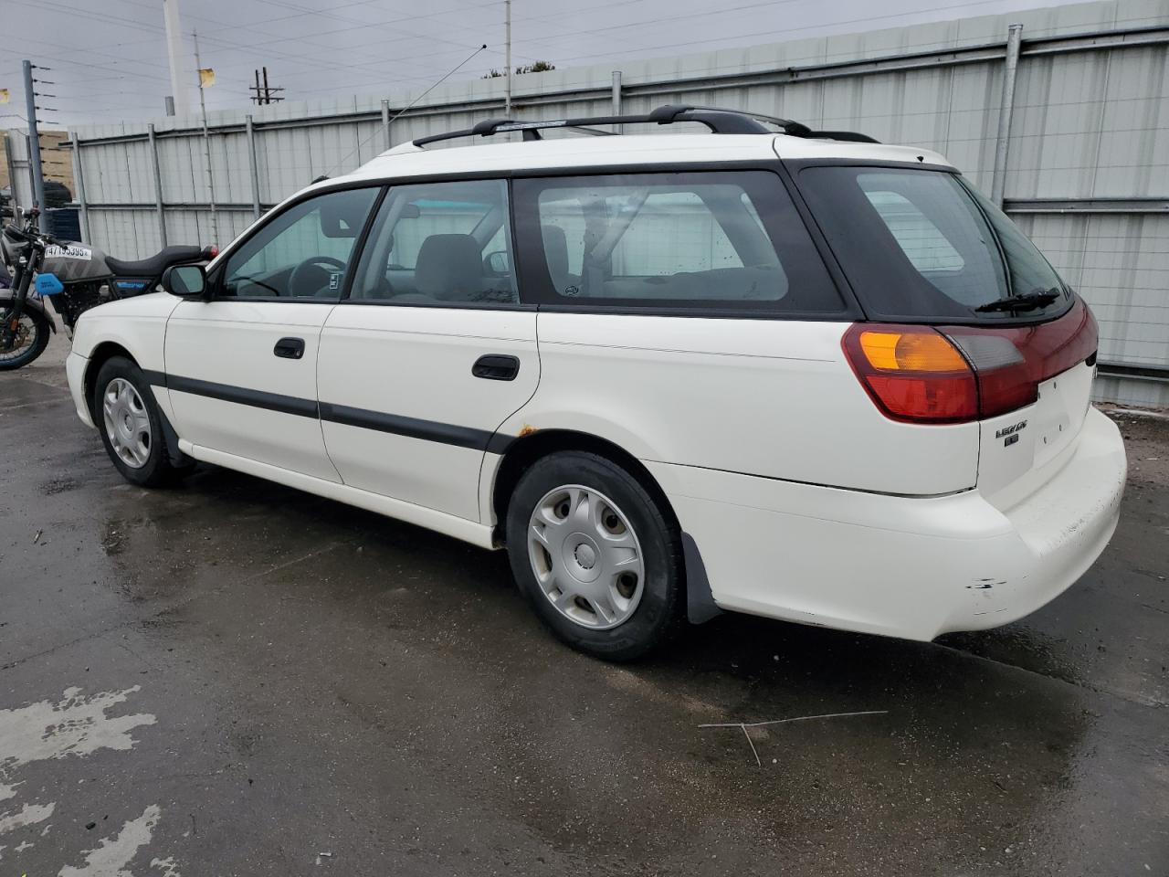 2001 Subaru Legacy - Image 2