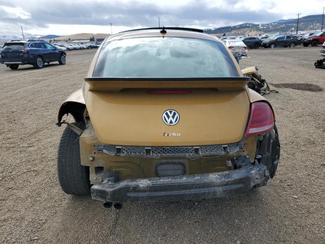  VOLKSWAGEN BEETLE 2017 Золотой