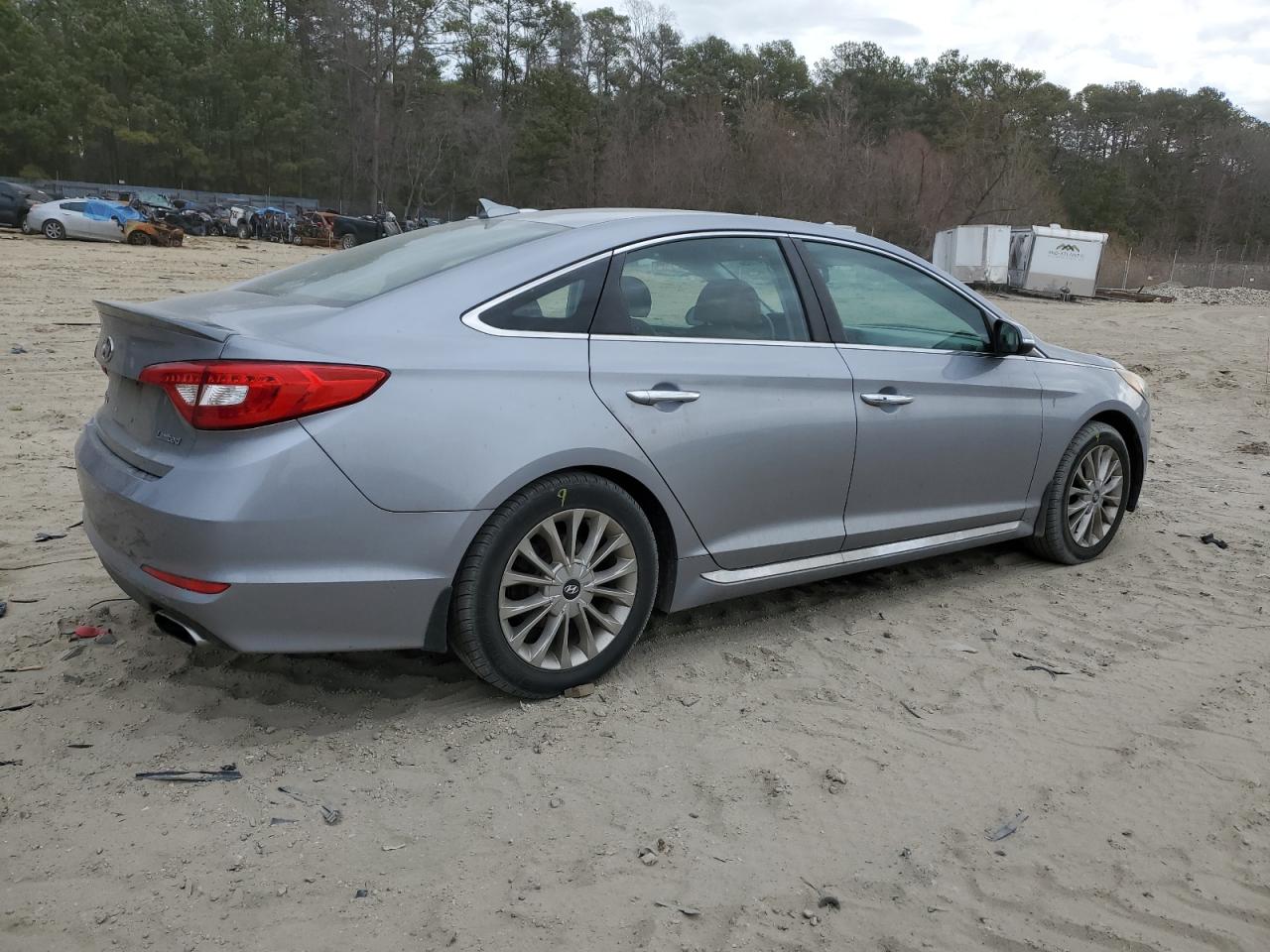 2015 Hyundai Sonata - Image 3